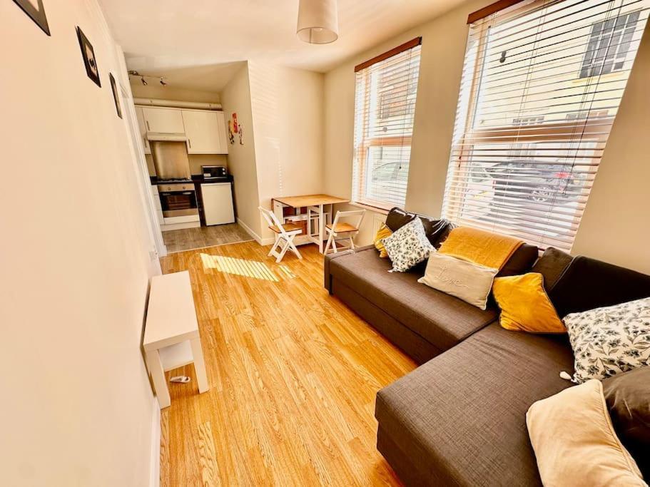 2 Bedroom Apartment In Se13 Λονδίνο Εξωτερικό φωτογραφία